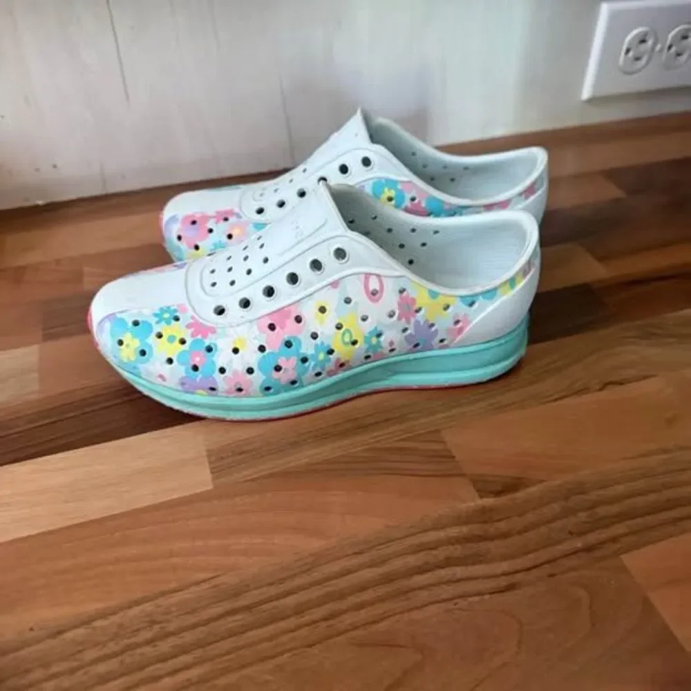 Floral Native Shoes size c12
